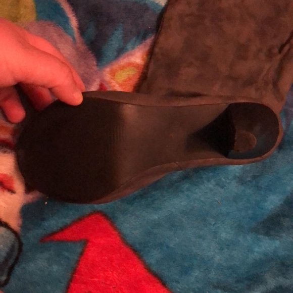 Boots - Picture 2 of 3